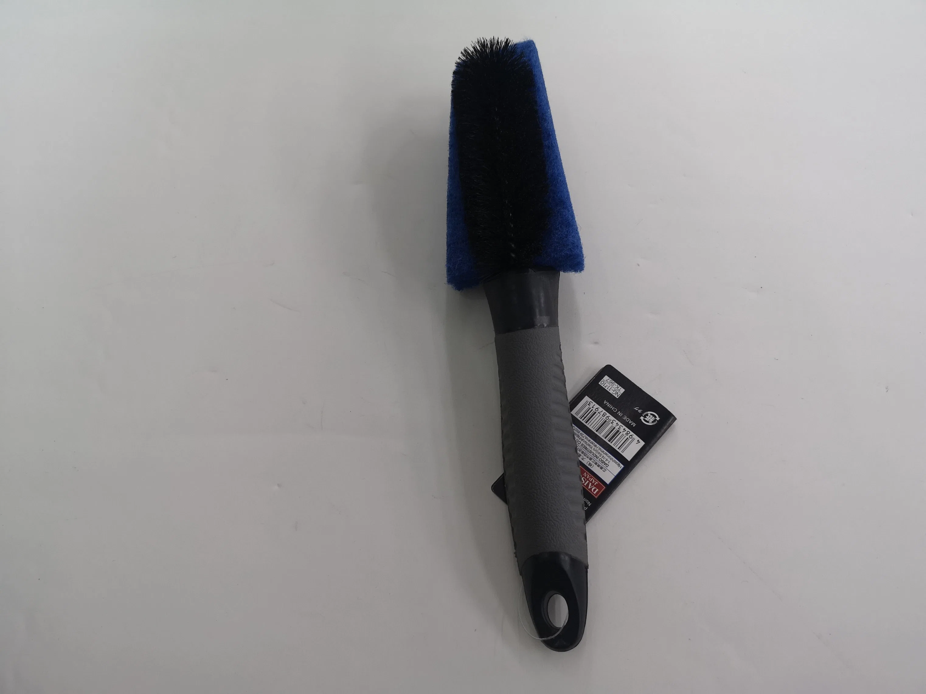 Scouring Pad with Nylon Bristle and PVC Handle of Car Brush