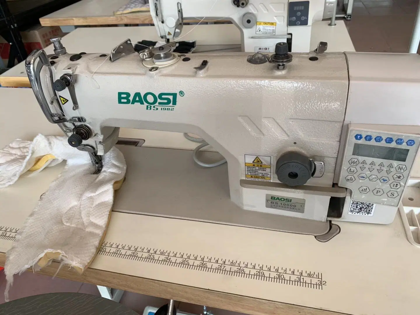 Computer Sewing Cloth Machine Flat Sewing Machine