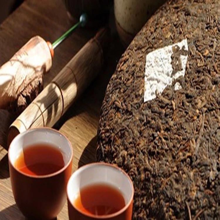 Pure Factory Wholesale/Supplier Chinese Yunnan Fermented Cake Tea Hot Sale Tea with Mellow Taste