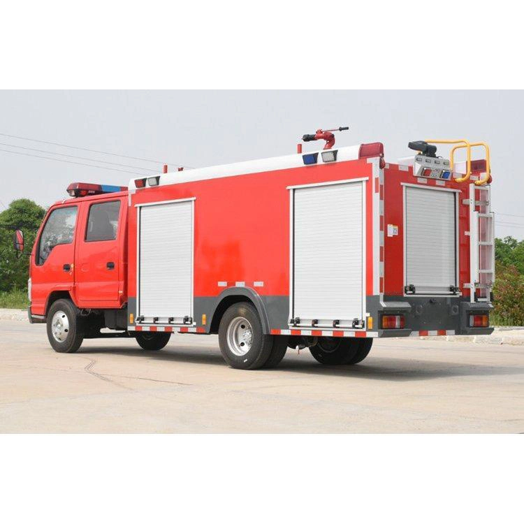 Japen Brand I Suzu Fire Fire Truck 2ton 2000L Water وشاحنة معدات الحريق ذات الرغوة