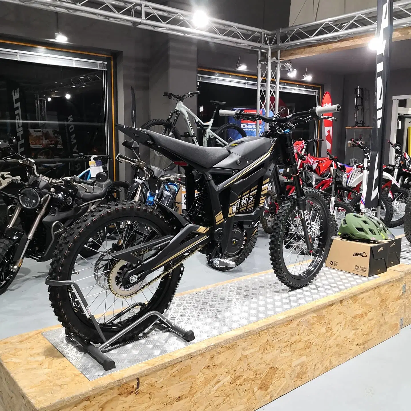 Talaria Sting Vélo électrique tout-terrain Dirt Ebike Vitesse rapide