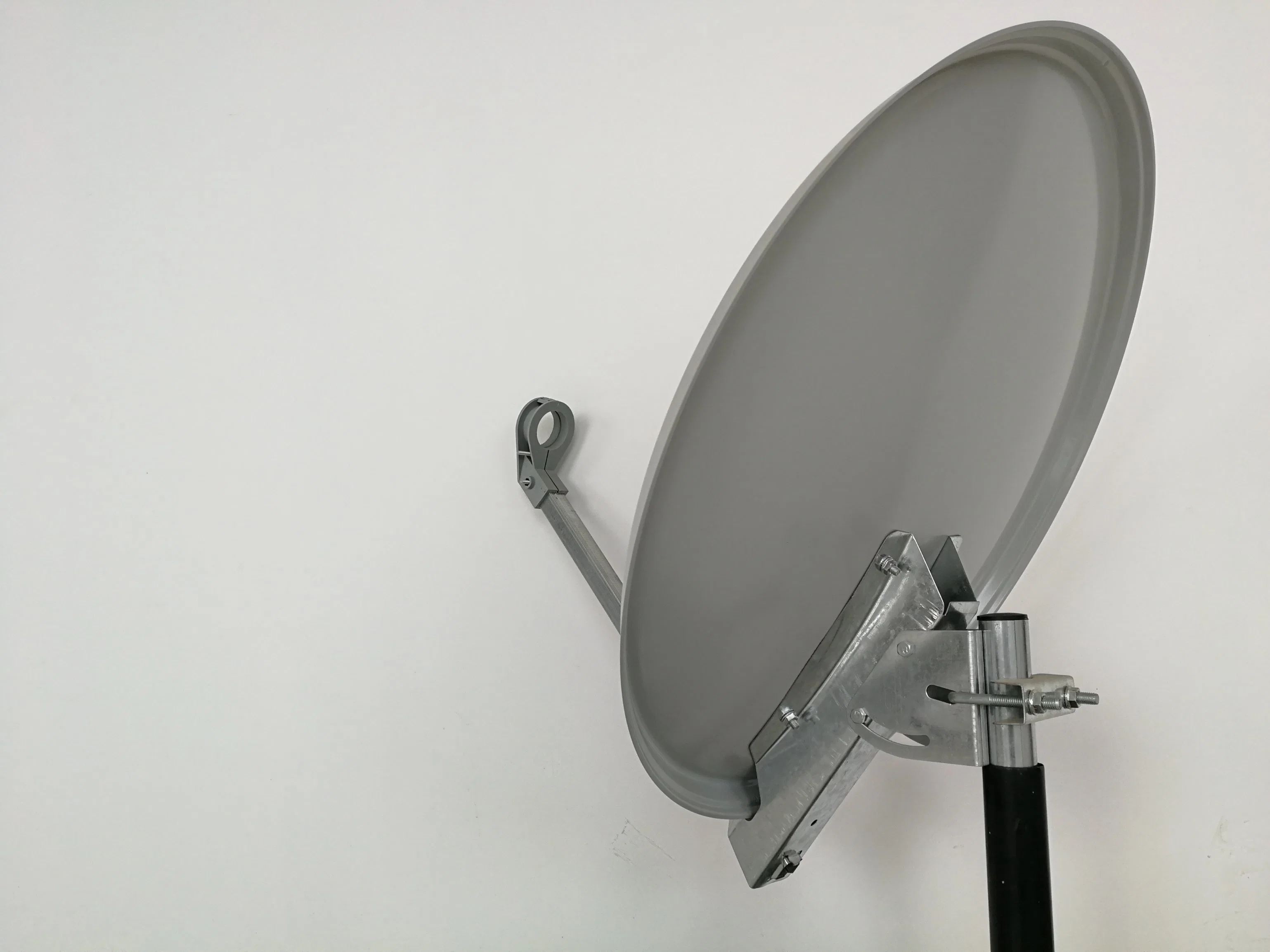 2021 Chinese Factory Egypt Hot Sales Ku52 Good Quality TV Satellite Dish Antenna