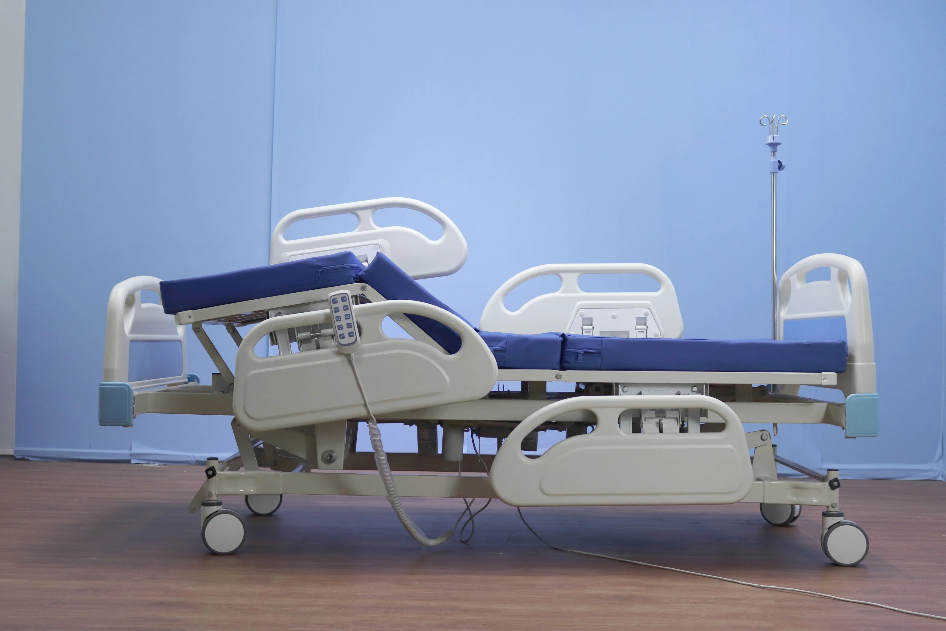 Multi-Function ICU Patient 5-Functions Electric Hospital Bed with Remote Control