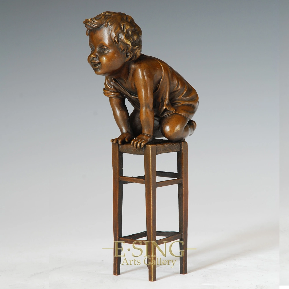 Estatua de bronce niño decoración escritorio