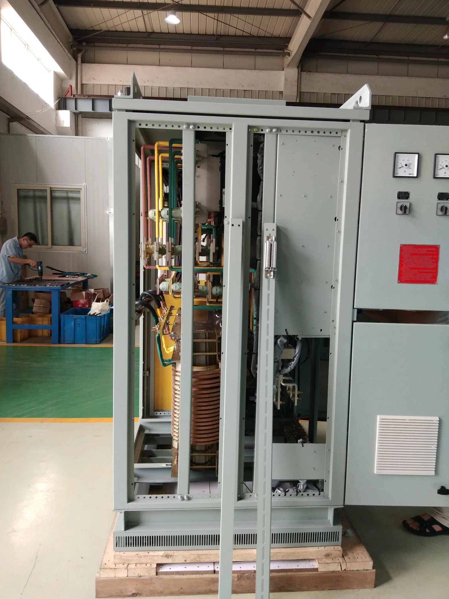 1600kVA AVR for Radio and Television Compensating Automatic AC Voltage Stabilizer/Regulator