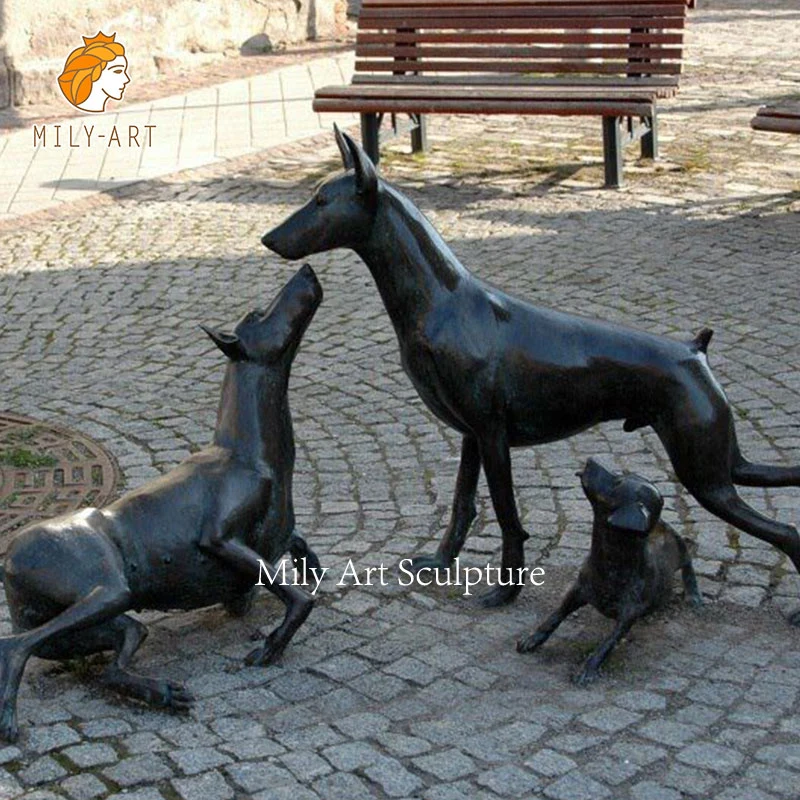 Las grandes estatuas de perros Doberman de bronce escultura animales decoración exterior