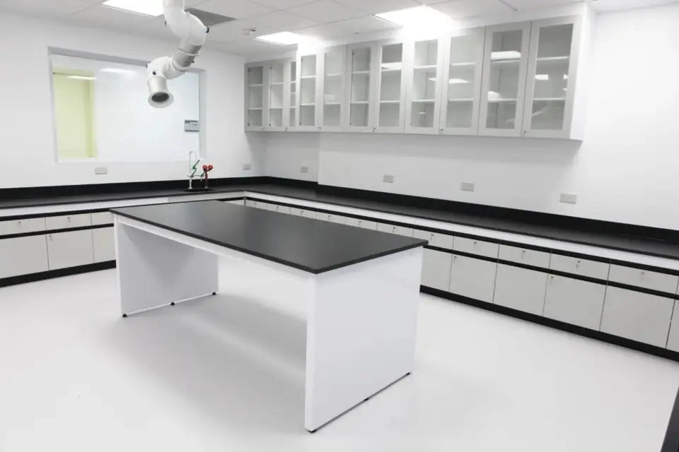 Microbiología alimentaria resistencia química y biológica Worktables Laboratorio Modular con patas niveladoras ajustables