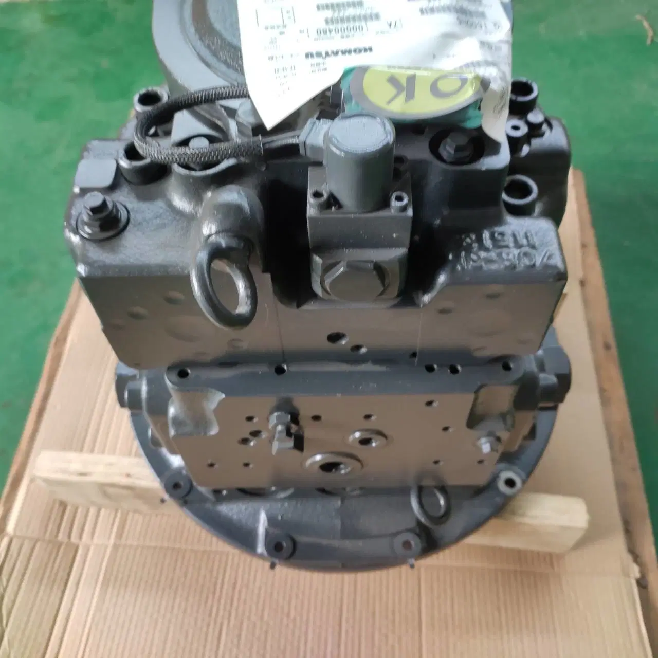 PC160LC-7 PC160-7 PC180-7 PC180LC-7 Excavator Parts Hydraulic Main Pump 708-3m-00011 708-3m-00020