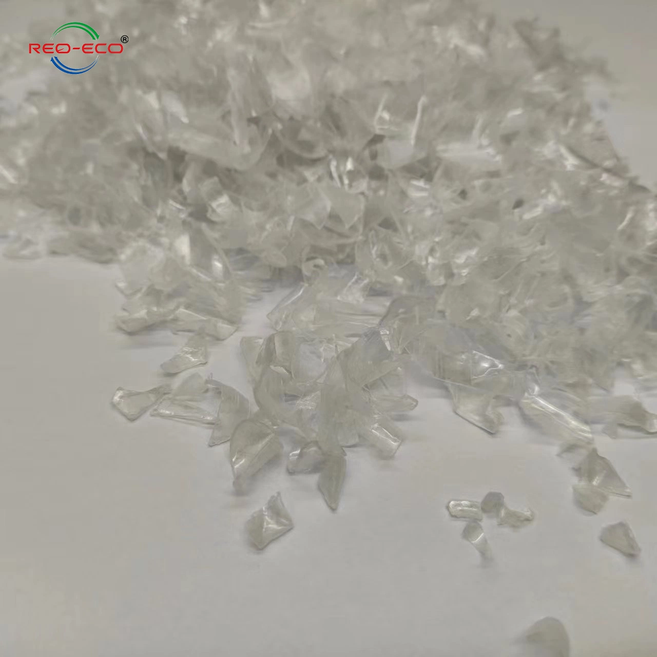 Customized Plastic Raw Material Post Consumer Bottles Scrap Pet Flakes