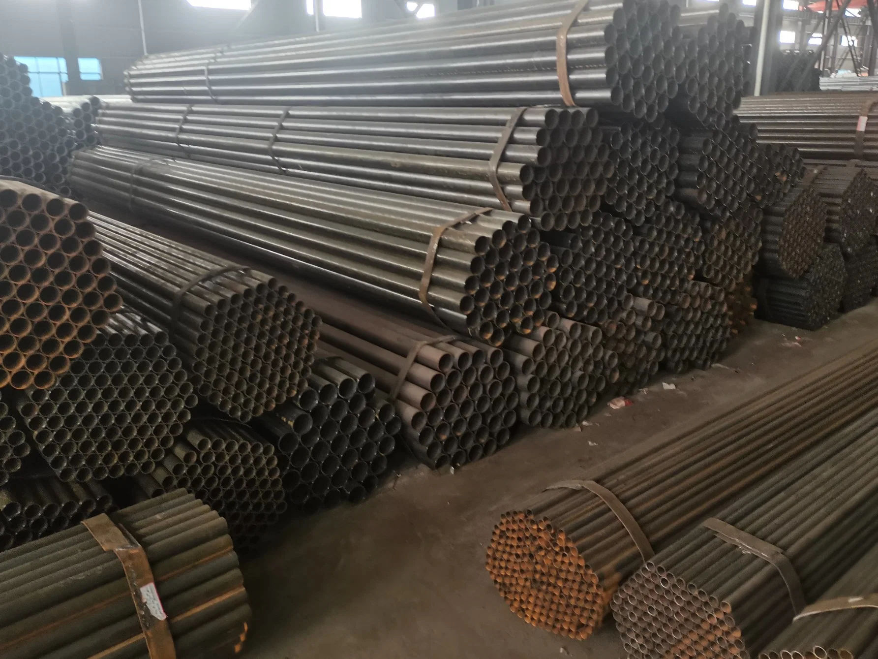 A53 A333 A106 ST45 Sch40 DN15 Q235B Q355b API 5L Carbon Black pared gruesa Gran diámetro espiral de extracción en frío sin costuras/galvanizado/soldado/tubo de acero de precisión/tubería.