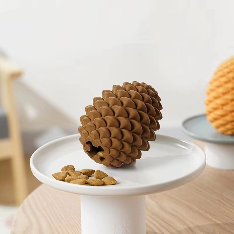 Bionic Pinecone Dog Toys Interaktive Pet Food Leaky Balls Intelligenz Spielzeug