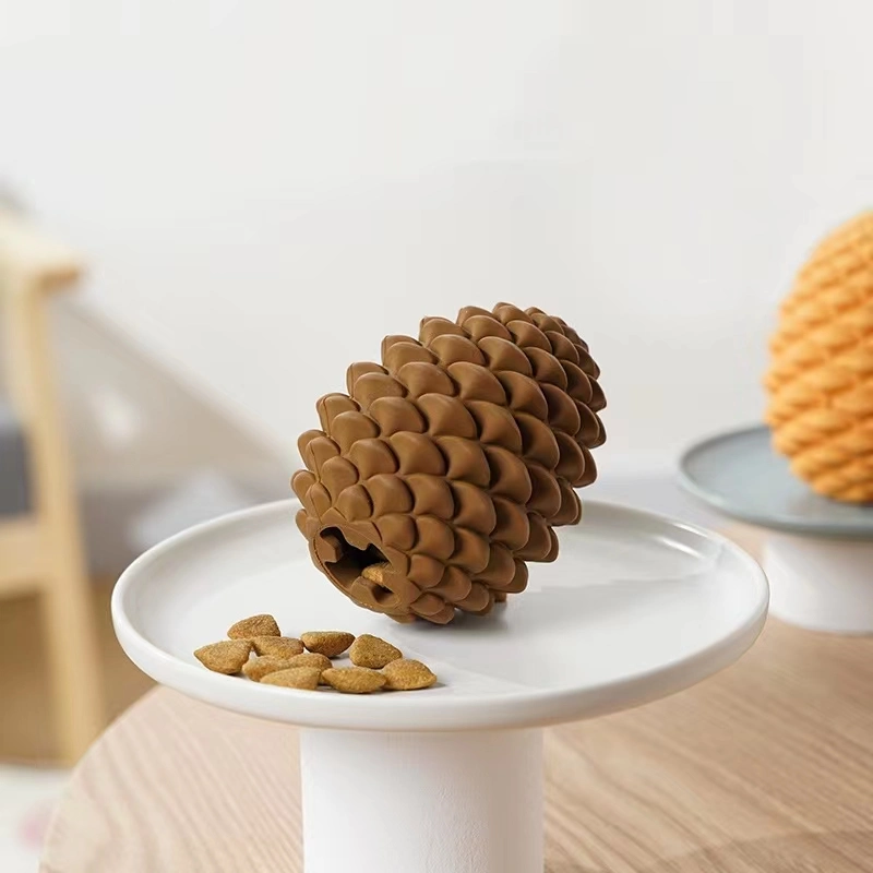 Bionic Pinecone Dog Brinquedos Interactive Pet Food Bolas Leaky Brinquedos de inteligência