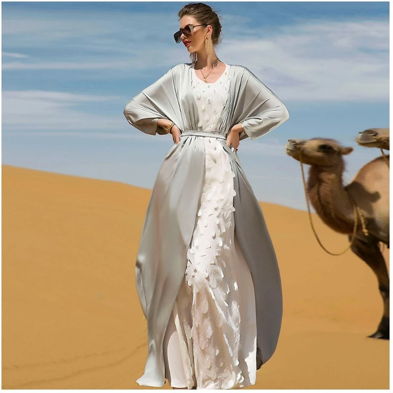 The New Hand-Stitched Silver Gray Two-Piece Middle Eastern, Dubai, Foreign Trade Dress