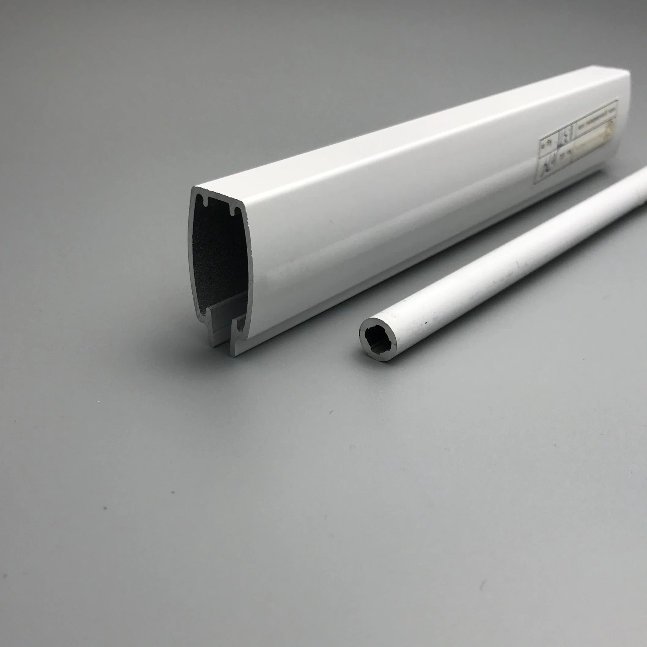 Small Bottom Tube Diameter 10mm for Roller Blind/Gl1075