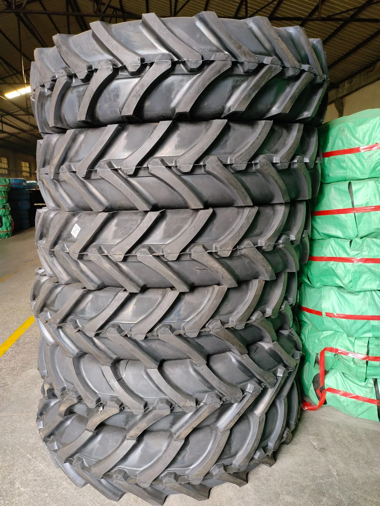 Agricultural Tractor Tires 11.2 12.4 13.9 14.6 Tractor Tire Inner Tube for Farming Machinery