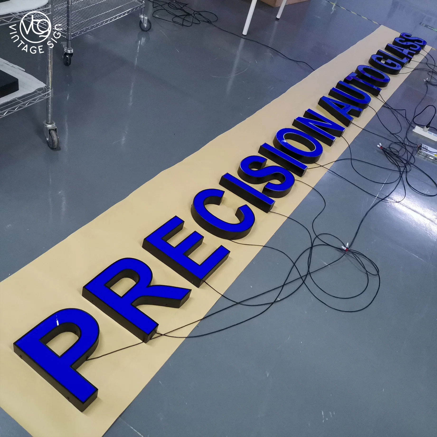 Los carteles en 3D LED del logotipo iluminado firman Carta de la luz delantera