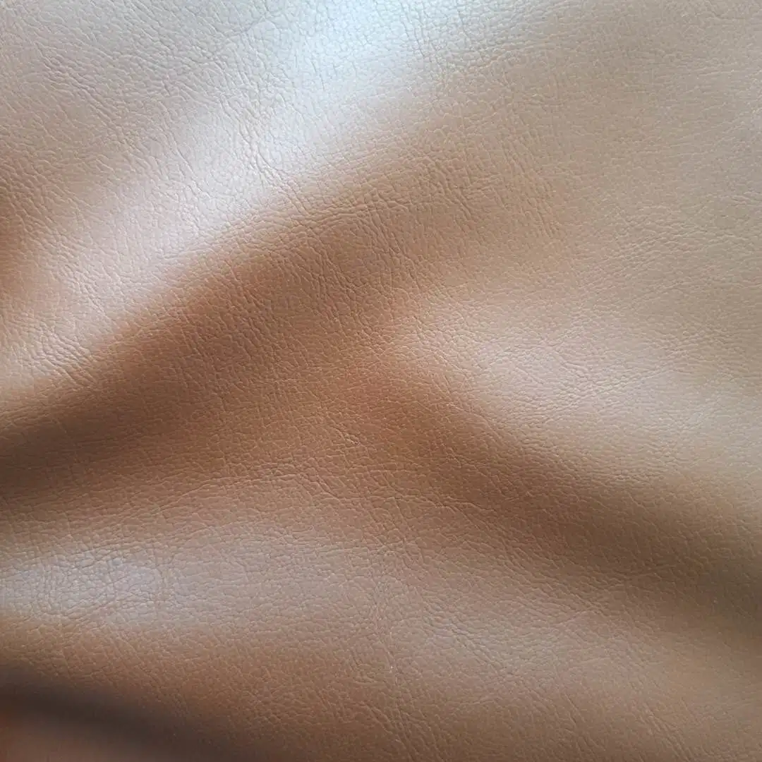 Cuir synthétique de haute qualité avec tissu de doublure en viscose pour vêtement.