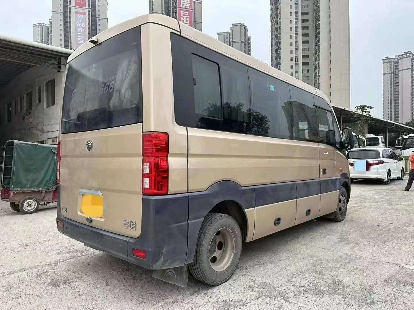 17 Siège Tong Yu Cl6 Bus, de taille moyenne de bus. Nouveau est utilisé de bus. Mini-bus.