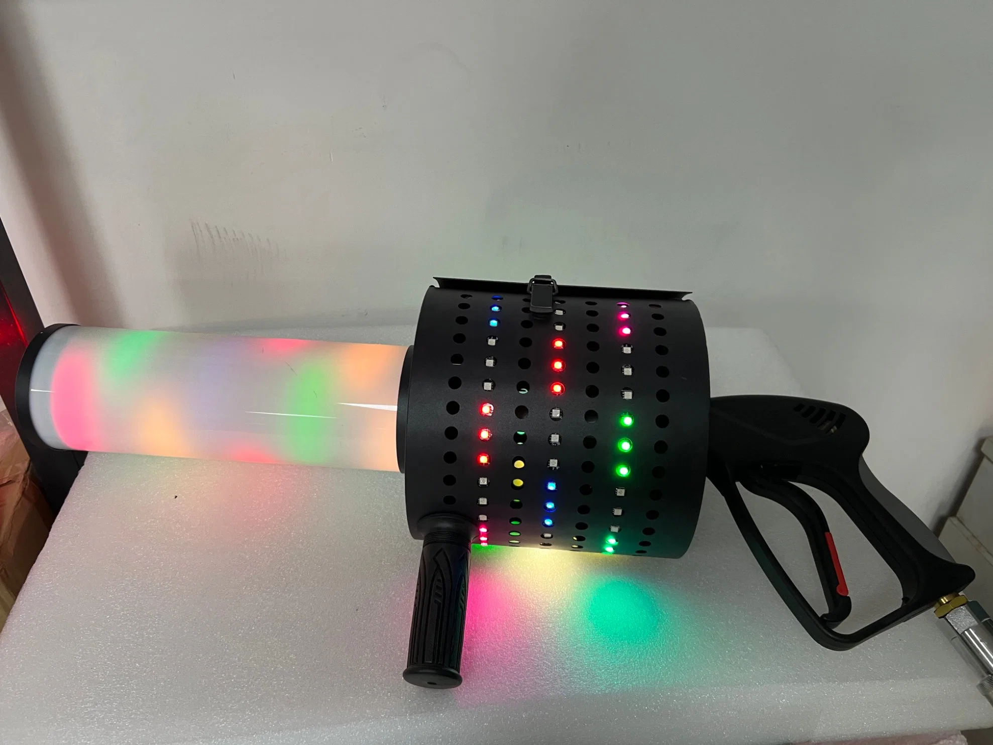 Efecto especial con pistola de CO2 manual de 4X3w LED RGB y confeti, ideal para DJ, con manguera de 3m