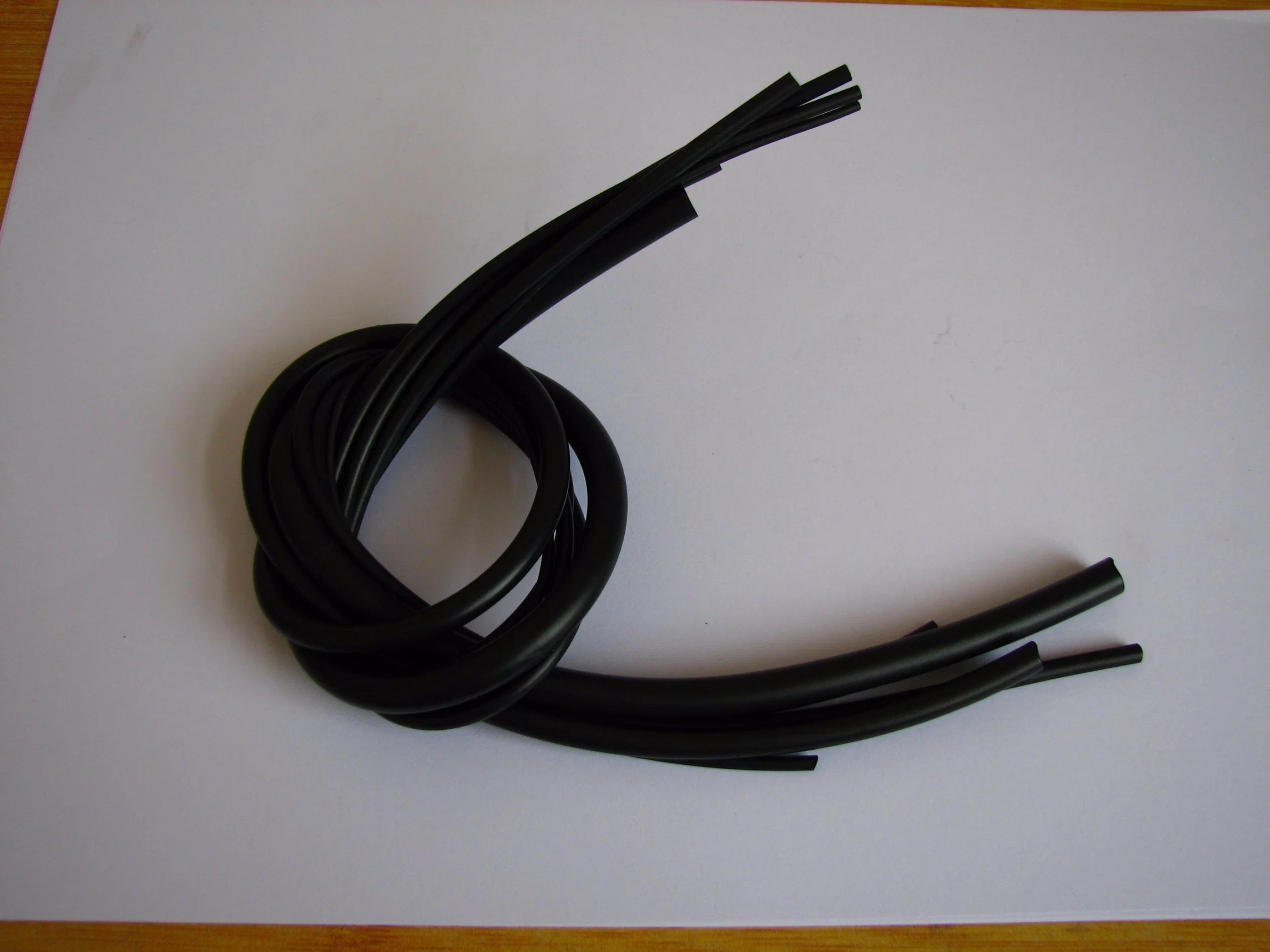 Black FKM Cord, Fluorubber Cord Made with 100% Virgin Fluorubber Rubber Without Smell