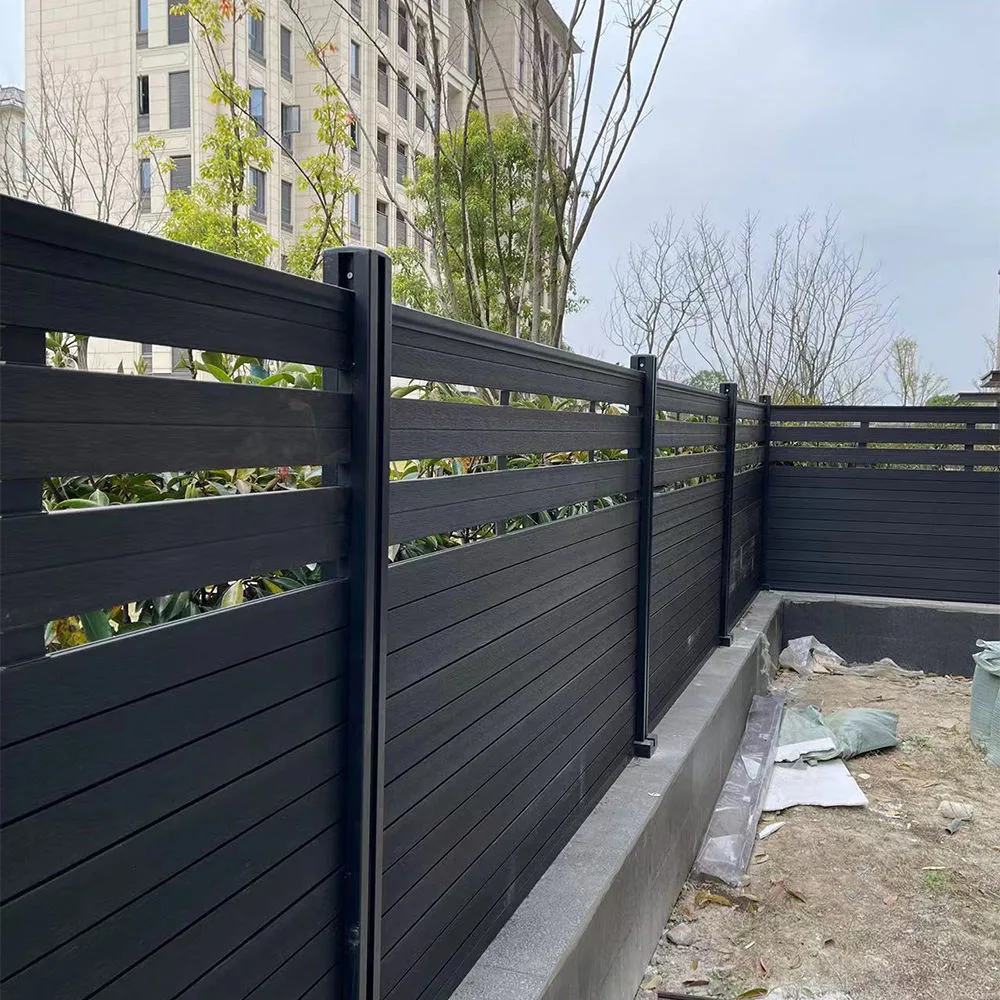 Material compuesto de plástico de madera resistente al viento y al agua para exteriores Con vallas de alta calidad de cercas de la puerta del enrejado de la cercada