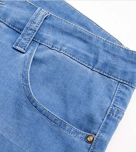 2022 marca el verano estirar fina de algodón Denim Jeans Bermudas Masculina los hombres la longitud de la rodilla cortos suave