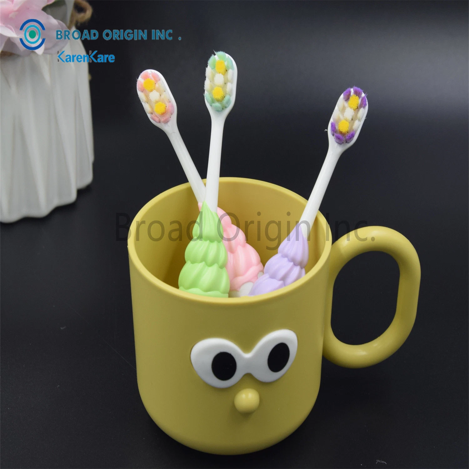 Best Selling Cartoon Ice Cream Design Children&prime; S Kids Toothbrush Lovely Cartoon Brush