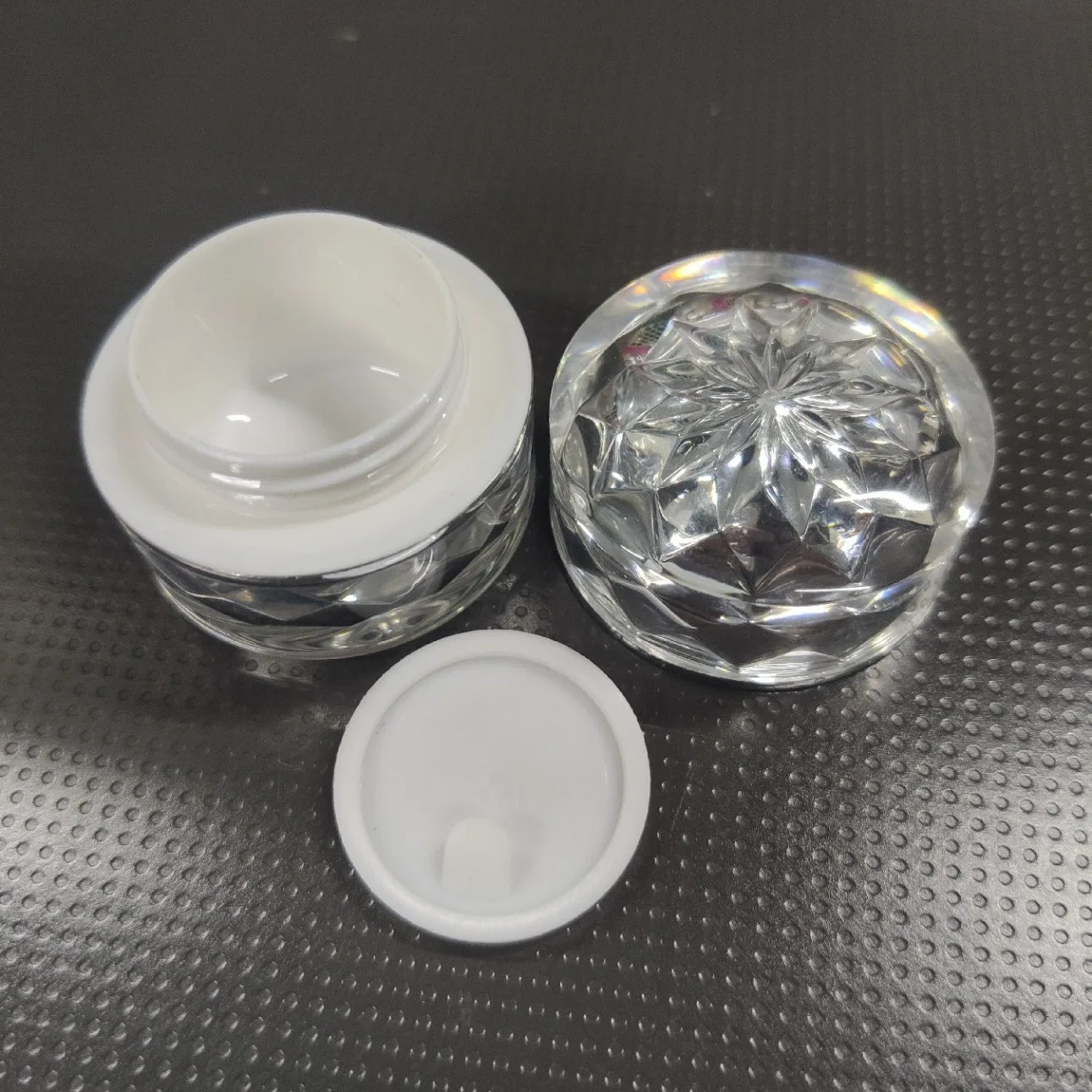 5g in Stock Luxury Ready to Ship Silver Fashion Design Plastic Container Gold Acrylic Cream Jar for Cosmetic Packaging