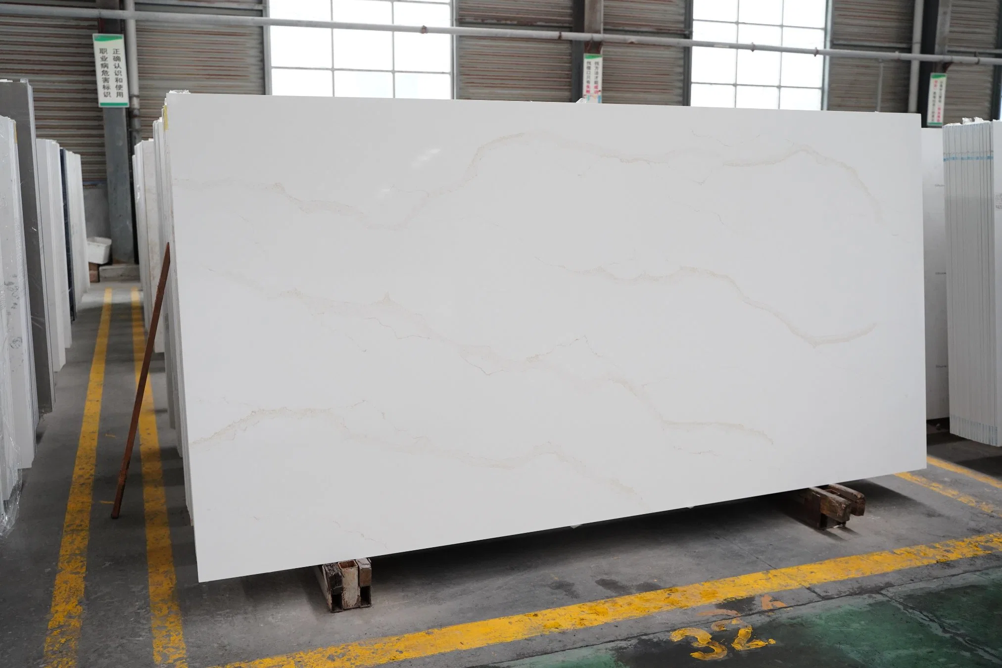 Veau d'or artificiel Calacatta Pierre dalle blanc Quartz surface solide