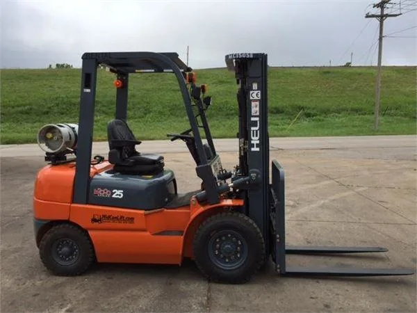 Heli 2.5 Tons Heavy Duty Diesel Forklift Cpcd25