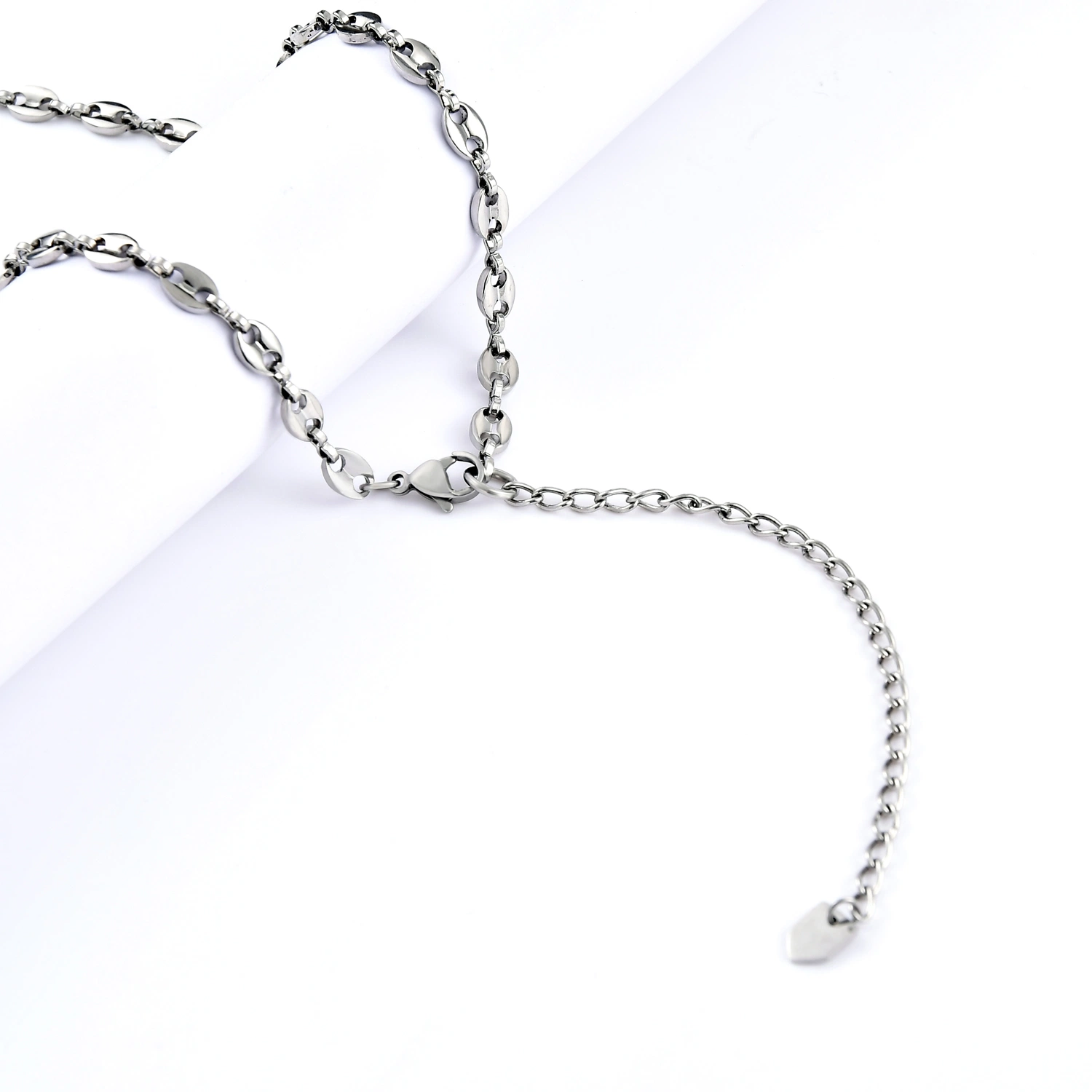 Fashion Stainless Steel Clasper Pendant Jewelry Coffee Bean Chain Necklace for Costume Matching