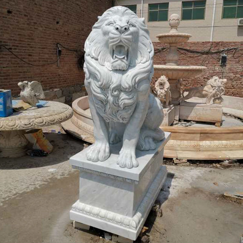 Decoración de la puerta exterior de la escultura de tamaño de la vida de los animales de talla de la mano de mármol blanco sólido estatua de León