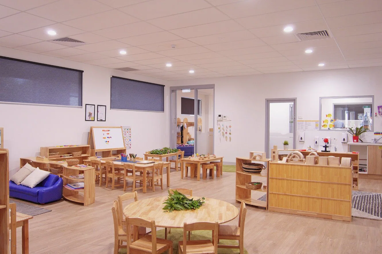 Meubles scolaires modernes pour les classes de maternelle et de jardin d'enfants, meubles en bois pour enfants, meubles pour crèche et garderie pour bébés