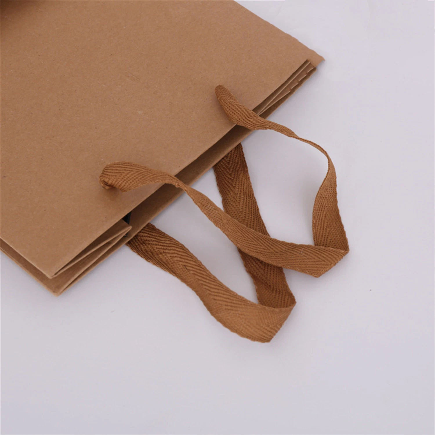 Custom Recycled Kraft Paper Shopping Bag Twist Handle Wedding Gift Bag