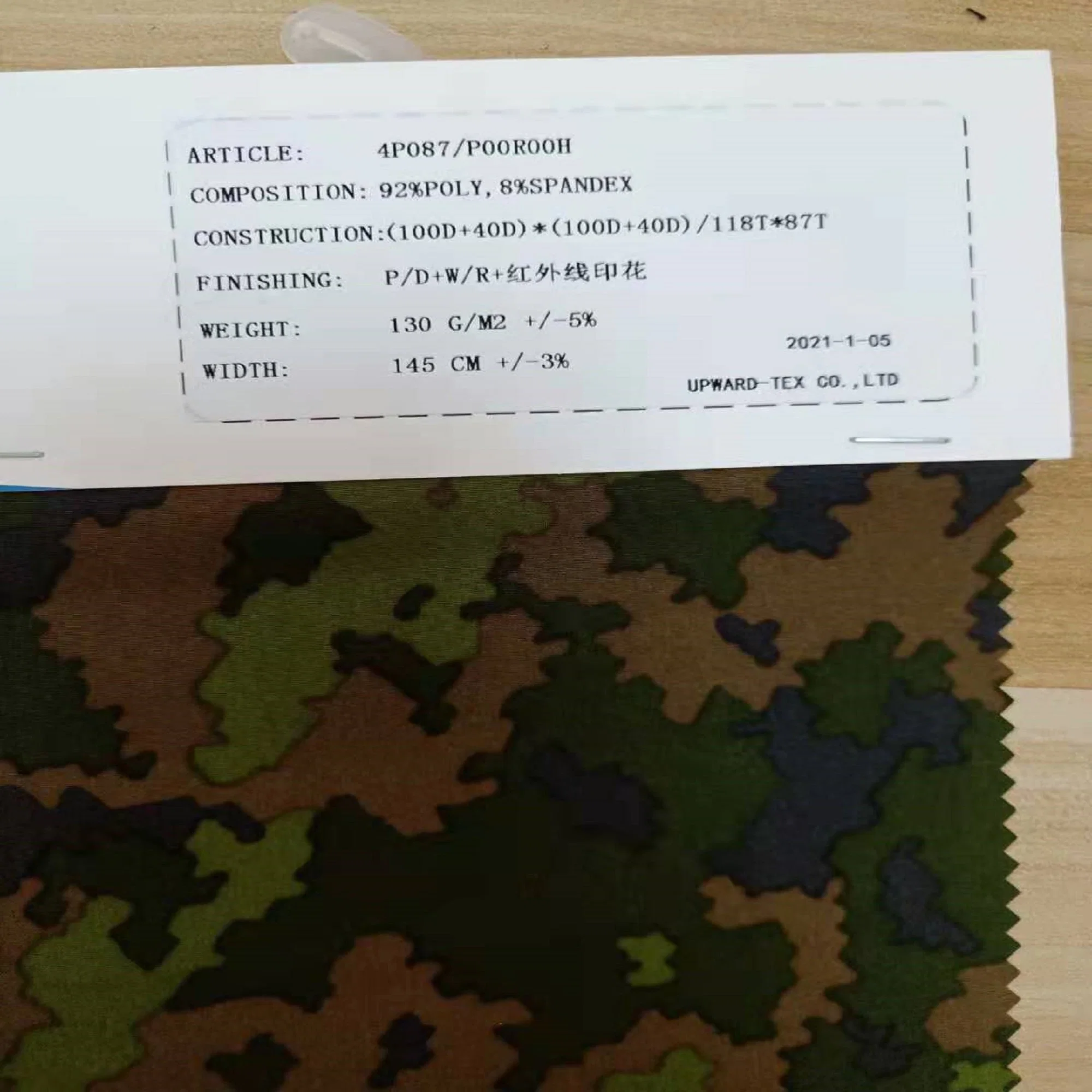 92% poliéster, 8% de spandex, quatro formas simples Stretch impresso à prova de camuflagem funcional Softshell tecidos para vestuário Sportswear Desgaste de ioga