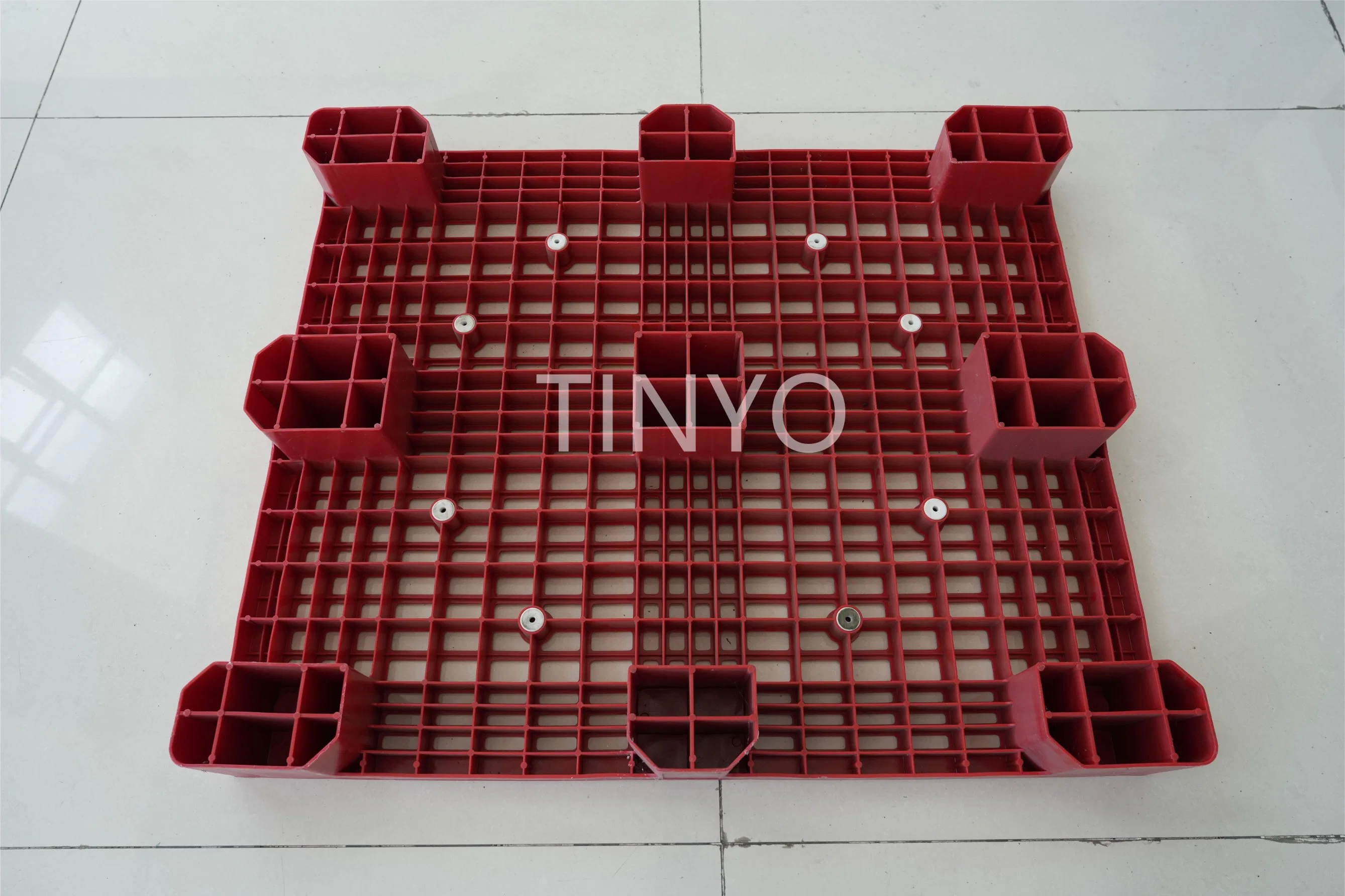 Red Euro Shipping Recycled PVC Warehouse Storage Rack Field Grid Plastic Pallet Ty1210-Z