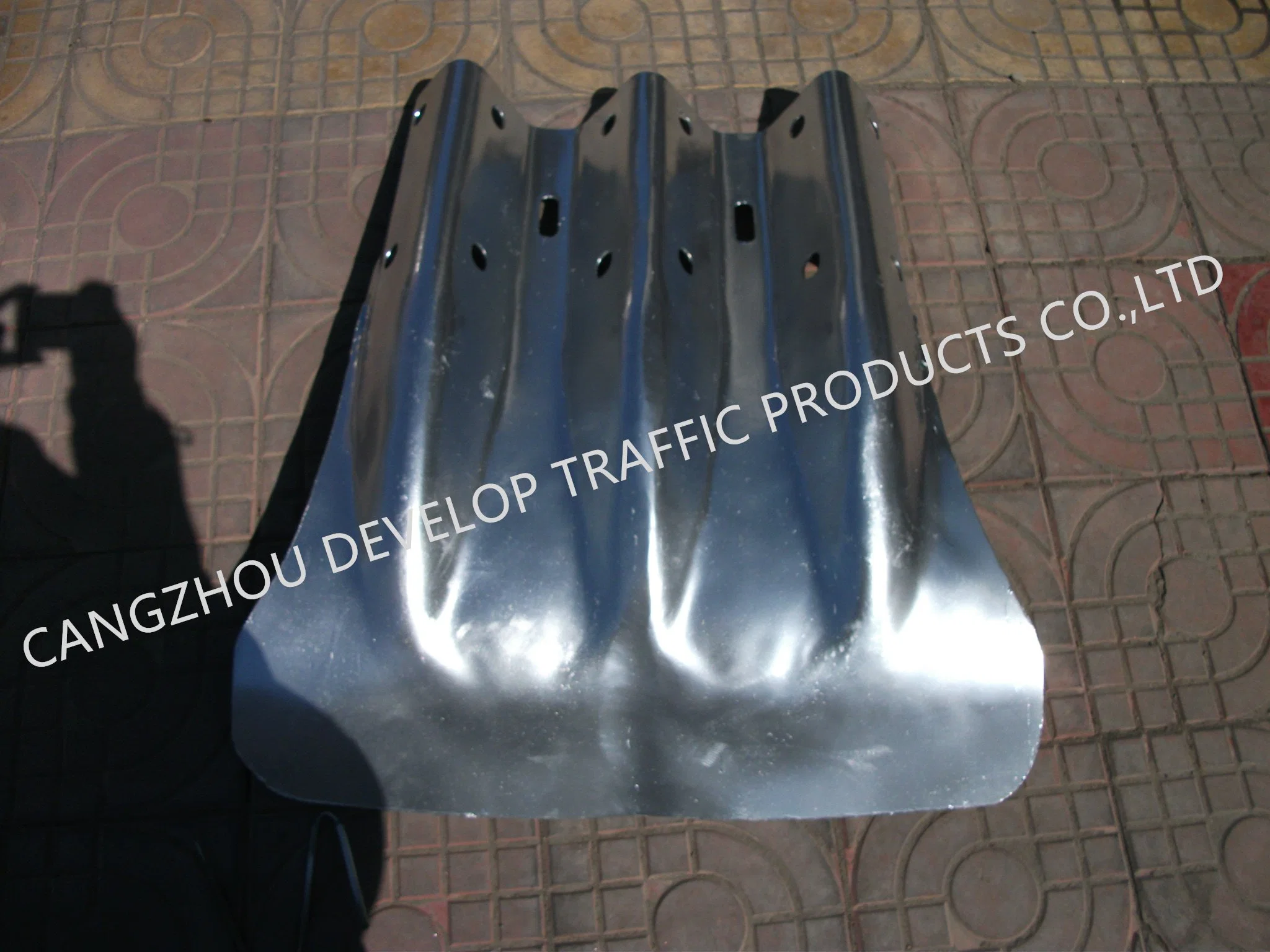 Highway Guardrail Terminal End Galvanized Traffic Road Safety Products Fishtail End Wings