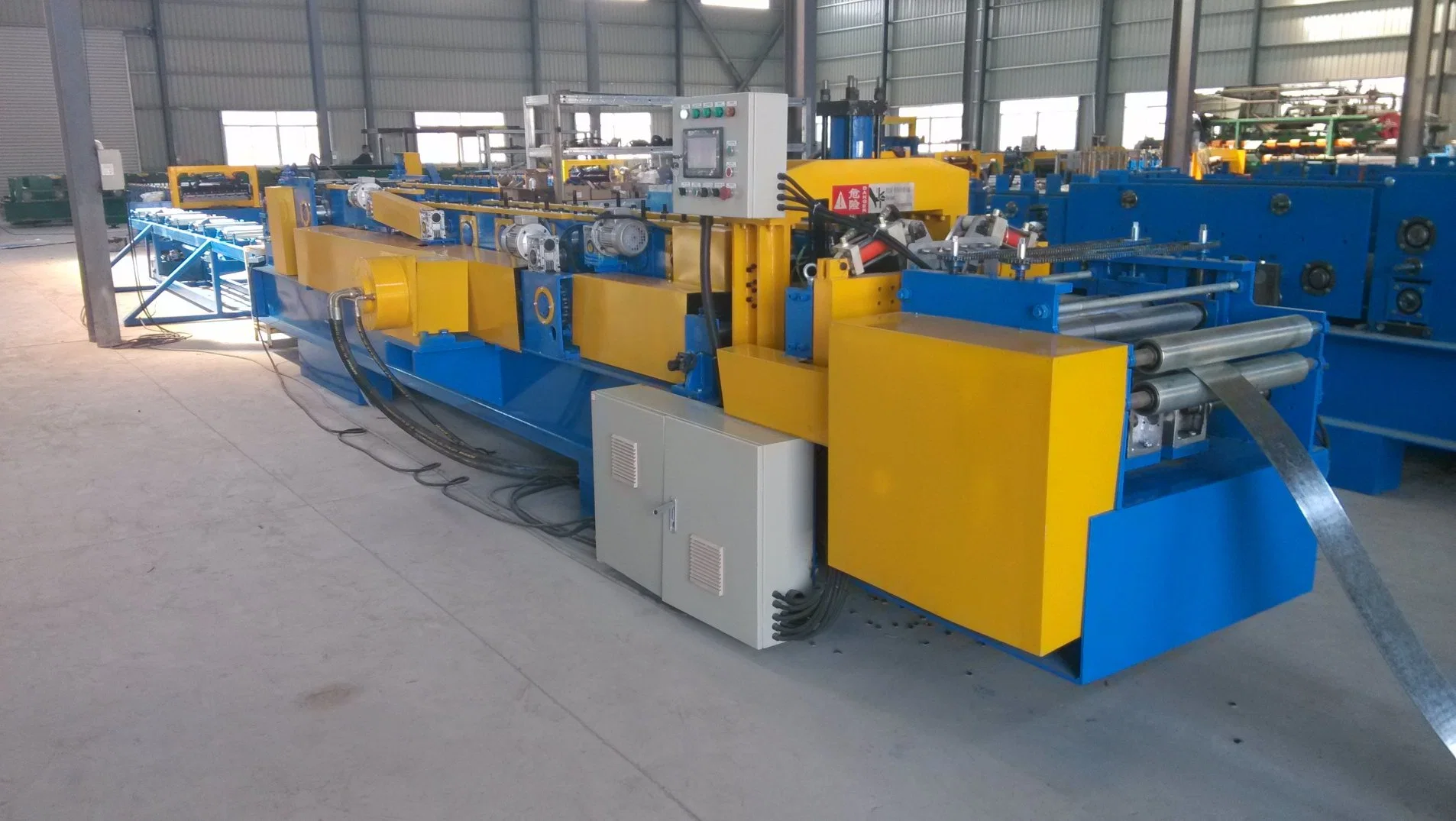 European Standard Steel C Z U Channel/ Purline/ Cold Rolling Forming Machine