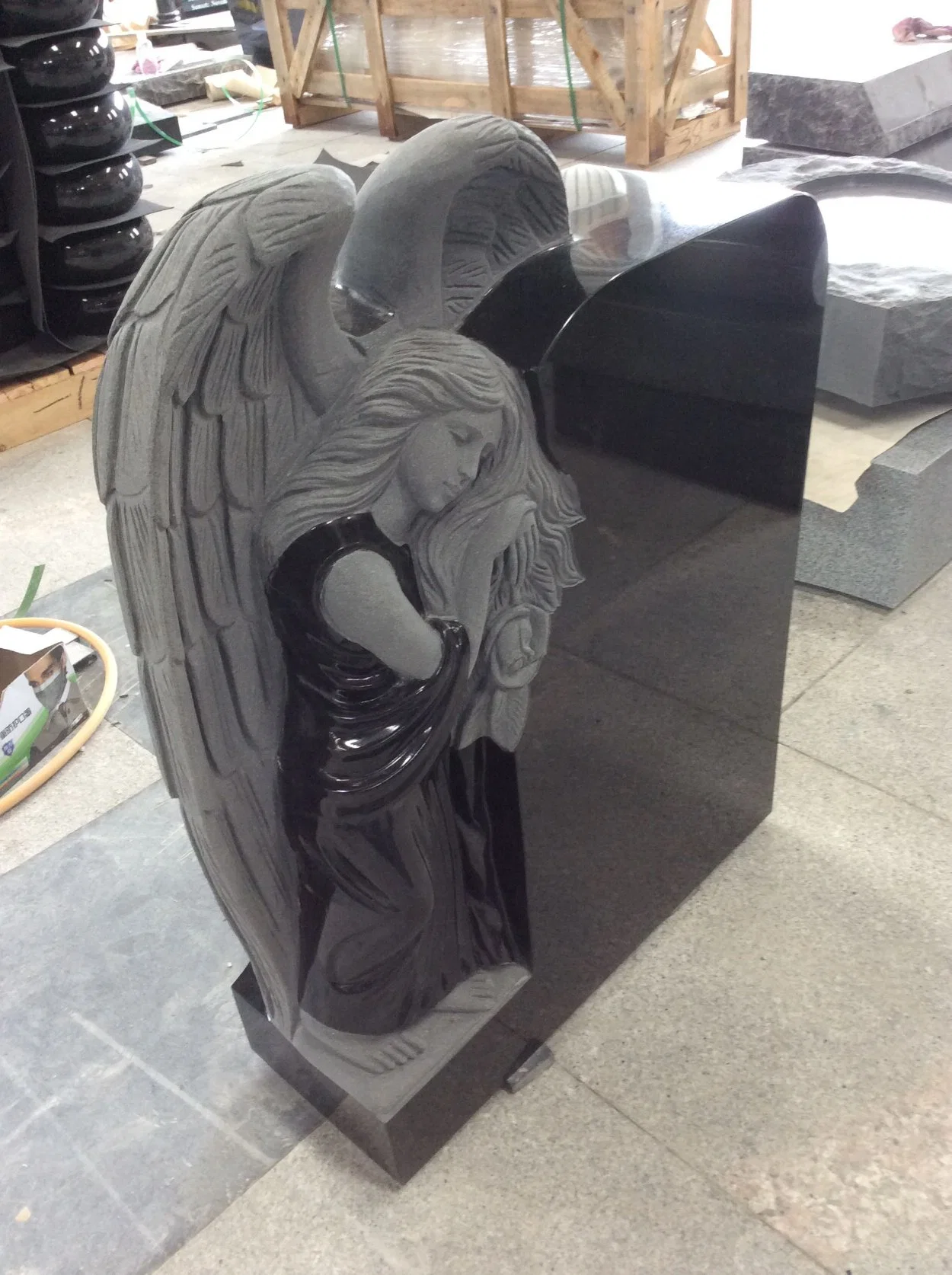 China Black Granite Tombstone Carved Angel Headstone