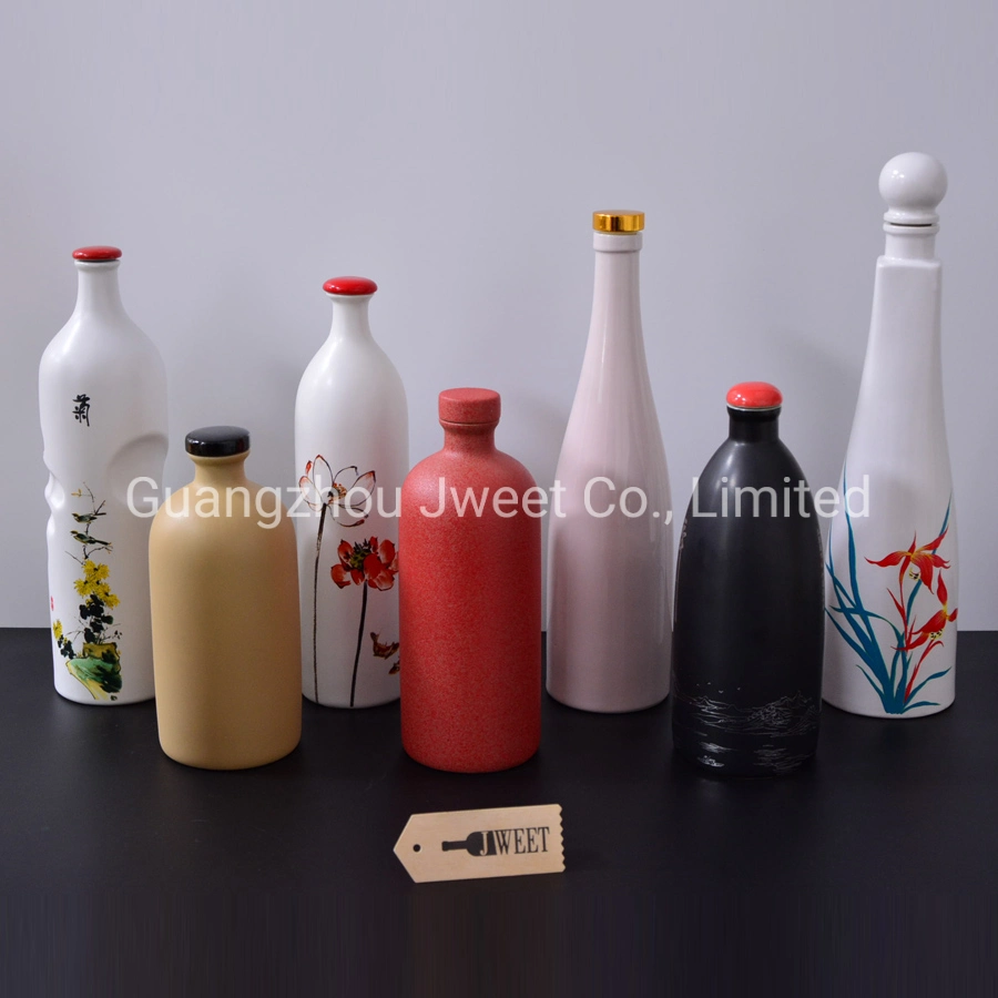 Customized Animal Horse Round Square Shape Shaped Christmas Oil Liquor Spirit Vodka Gin Tequila Ceramic Packaging Printing Bottle Bottles