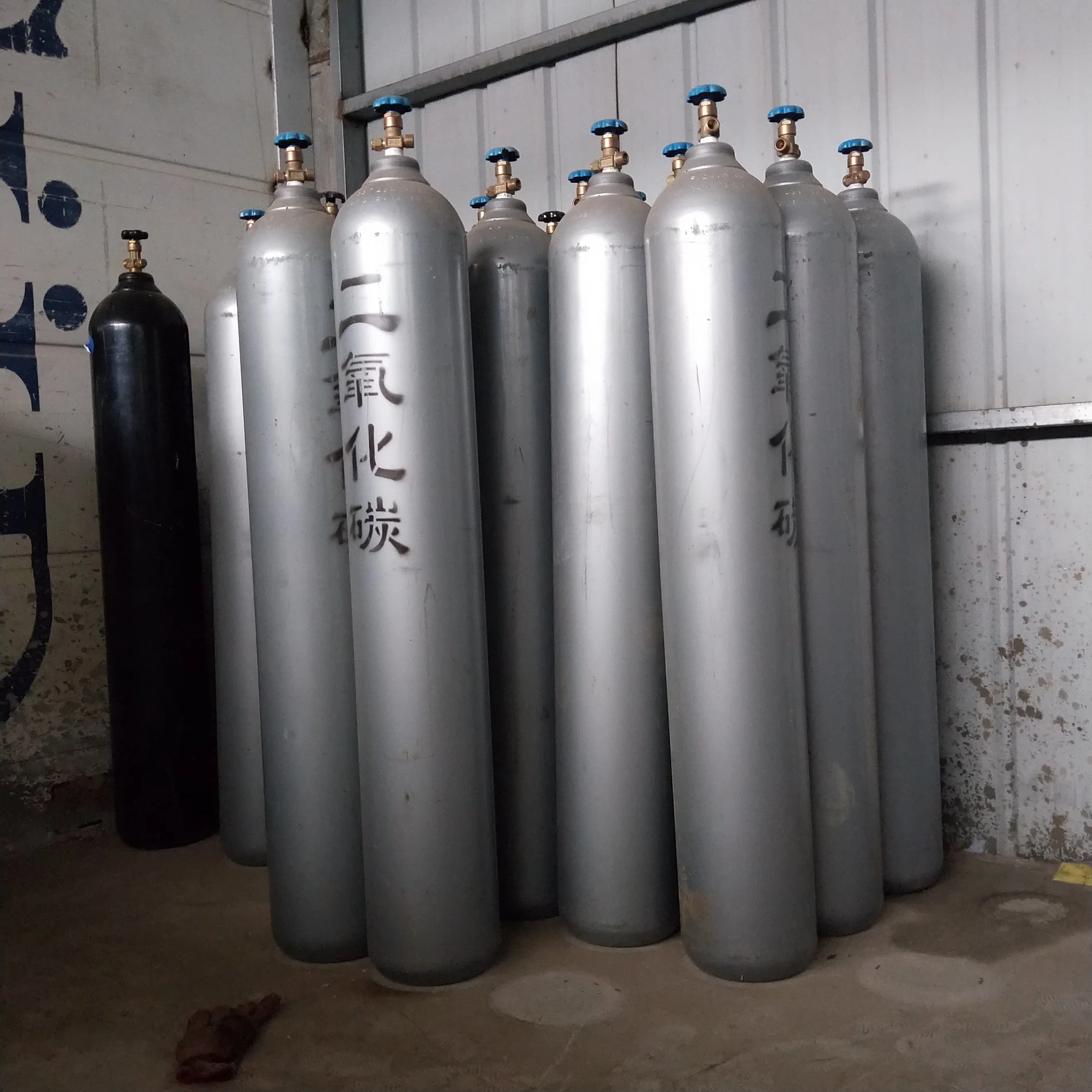 99.999% 40L Carbon Dioxide Cylinder with High Purity CO2 Gas Food Grade