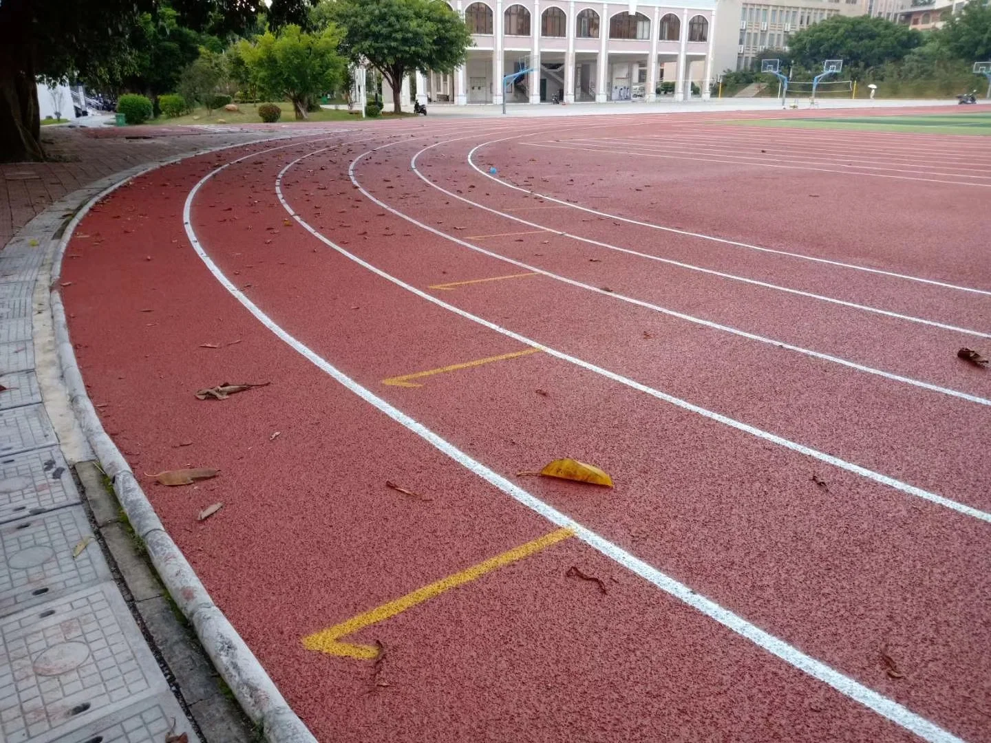 2022 Piso de jogging sistema de localização Solar sistema de localização de bicicletas sistema pré-britado Pista de corrida