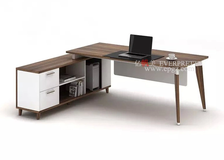 "I" Shape Workstation in Office