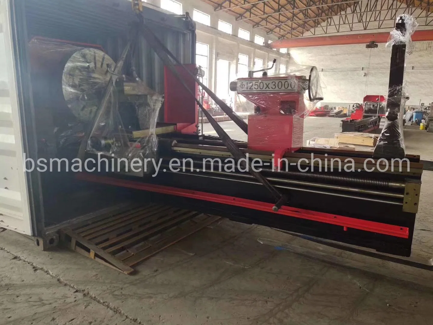 Cw62125q 1250mm Turning Diameter with 2.5tons or 3 Tons Load Capacity and 1500mm 2000mm 3000mm 4000mm 6000mm 8000mm Horizontal Lathe Machine Torno Mesin Bubut