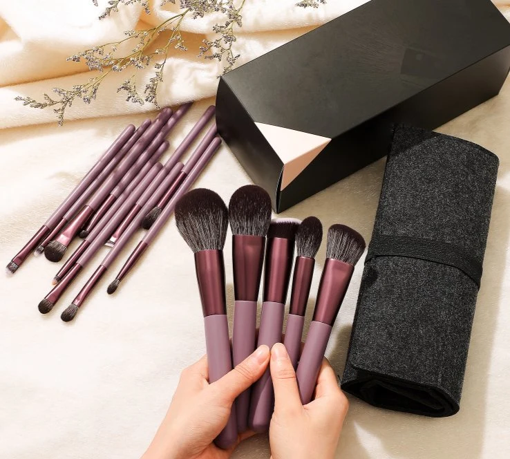 Professional15PCS شعار خاص مخصص الشعار Professional ناعم Vegan Makeup Brush اضبط مع حقيبة