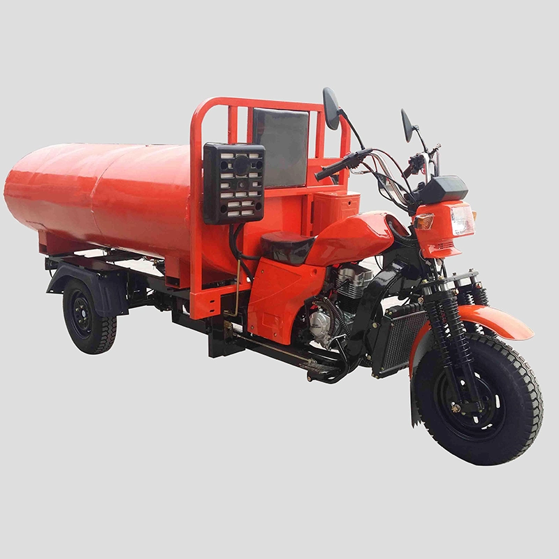 Moteur 300cc cinq roues de grande capacité de luxe 3 grosses roues les réservoirs à eau de pluie sur la roue de l'eau du réservoir de stockage de Tricycle pour le Togo