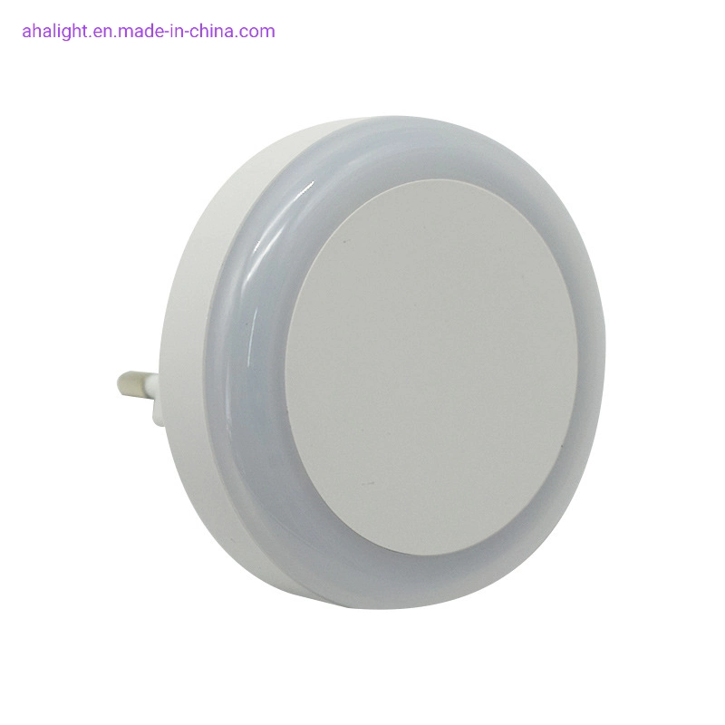 Mini LED luz noturna com ficha de controlo do sensor de luz Luz noturna economizadora de energia na parede