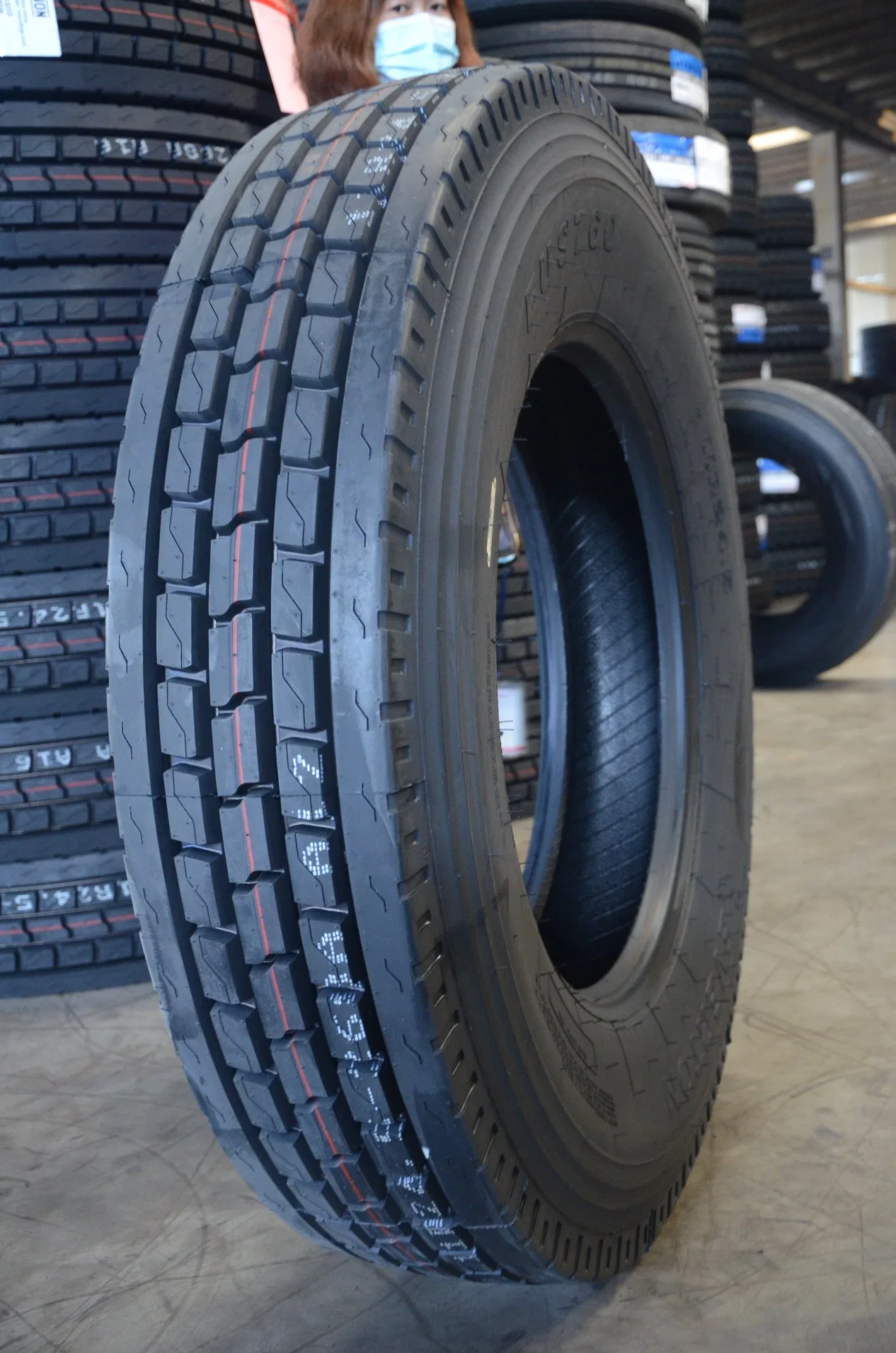 Everton Brand Truck Tire or Bus Tire 11r22.5 11r24.5 285/75r22.5 295/75r22.5 Eus760