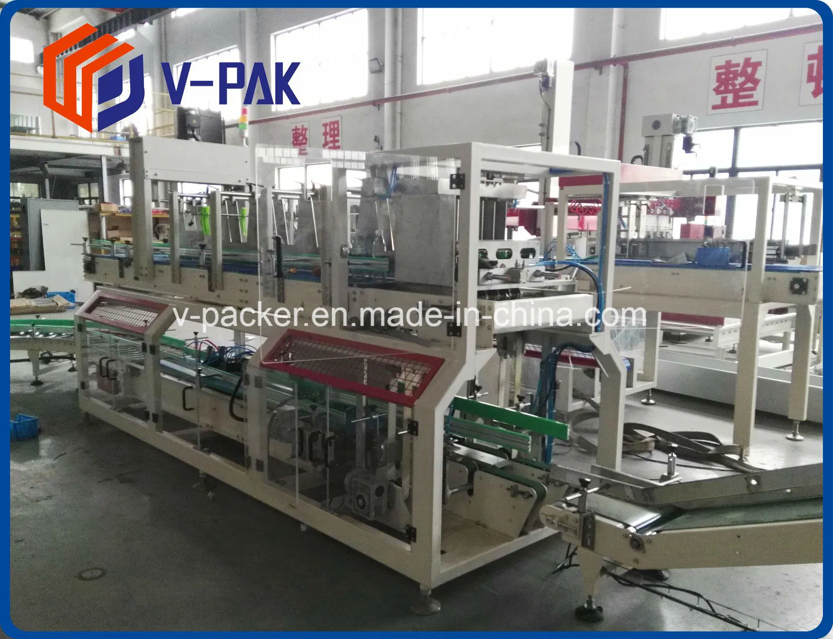 High Efficiency Automatic Flat Bottles Case Filling Machine for Water and Juice