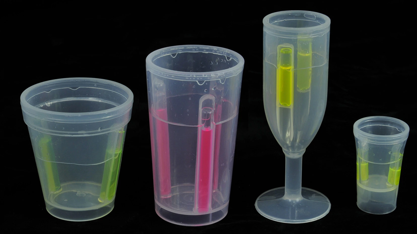 Win Bar Hot! Glow in The Dark Plastic Cup